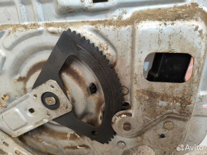 Стеклоподъемник задний правый Hyundai Tucson