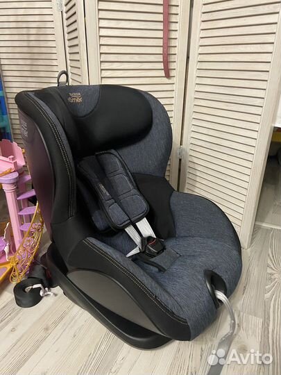 Автокресло britax romer trifix2 i size