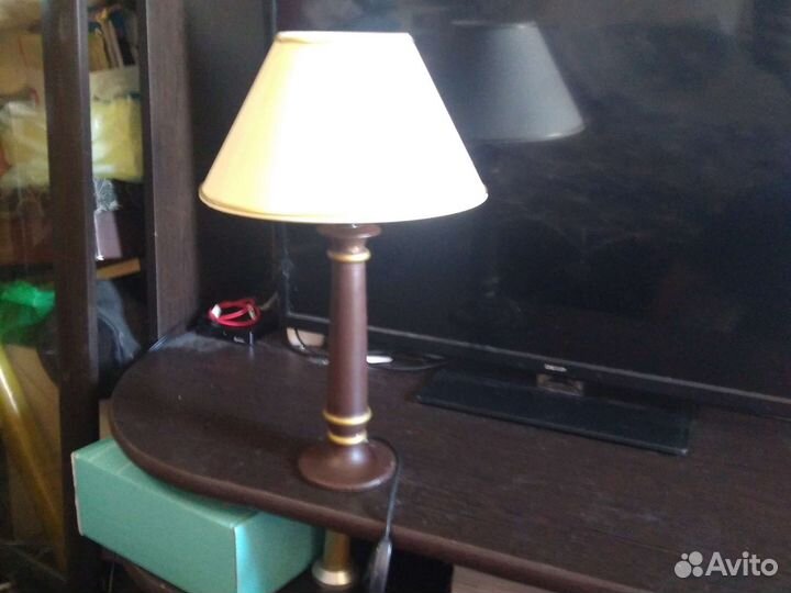 Лампа настольная прикроватная