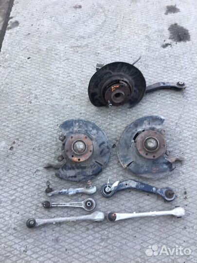 Поворотный кулак ступицы BMW Е38