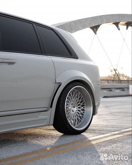 Ковные диски GT Forged R22 на Rolls-Royce Cullinan