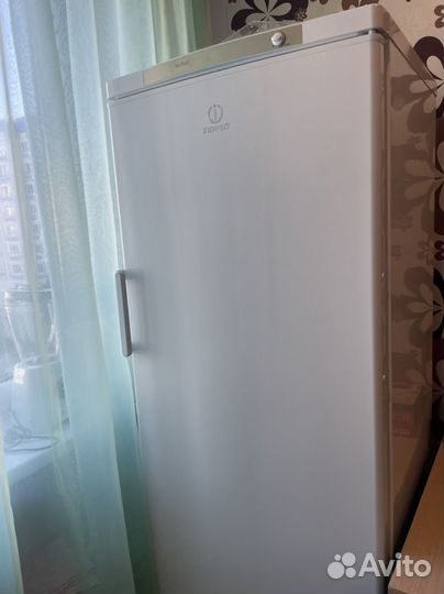 Морозильник indesit sfr167 nf092