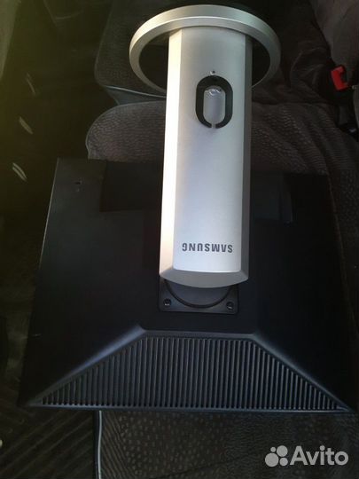 Монитор Samsung