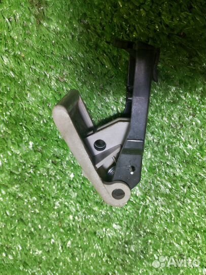 Ручка открывания капота Kia Cerato LD G4FC 2006