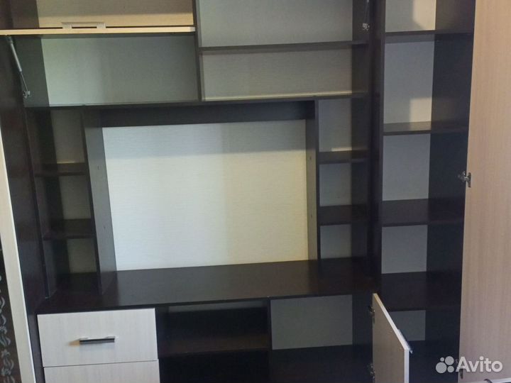 Шкаф стенка