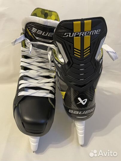 Профессиональные хоккейные коньки bauer supreme M3