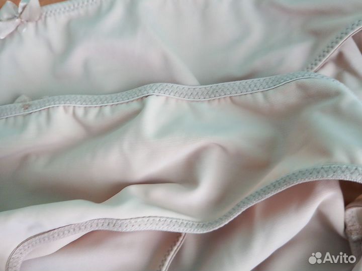 Комплект новых шёлковых бежевых трусиков