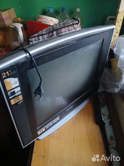 2 телевизора на запчасти