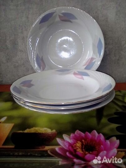 Тарелки.молочник.соусник