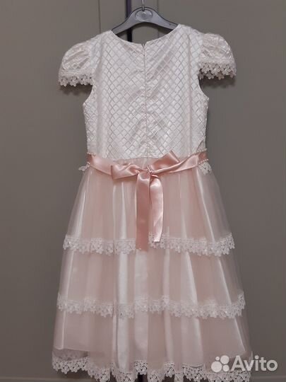 Платье для девочки праздничное