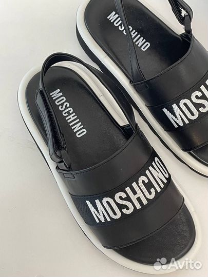 Сандалии Moschino