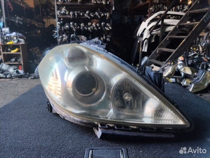 Фара передняя правая Nissan Tiida C11 HR15DE