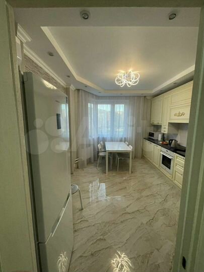 2-к. квартира, 72 м², 8/25 эт.