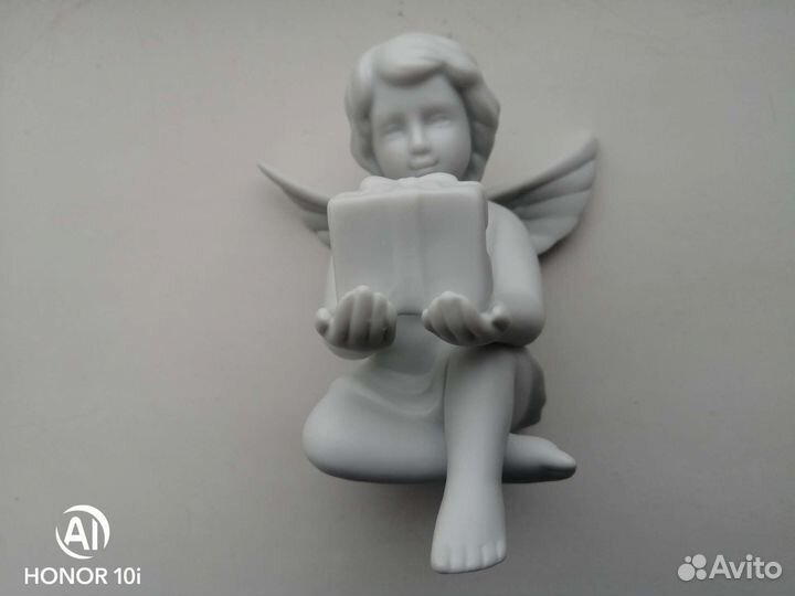 Статуэтка ангел с подарком, Rosenthal, 11 см