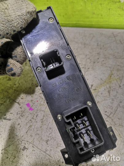 Блок управления стеклоподъемниками Форд Фокус 2