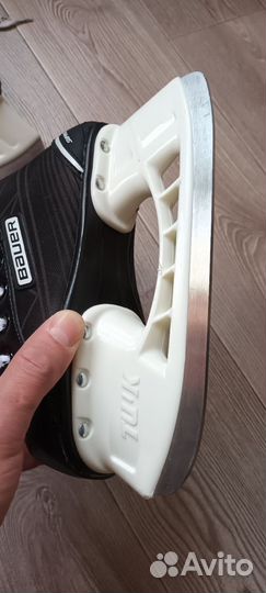 Хоккейные коньки bauer