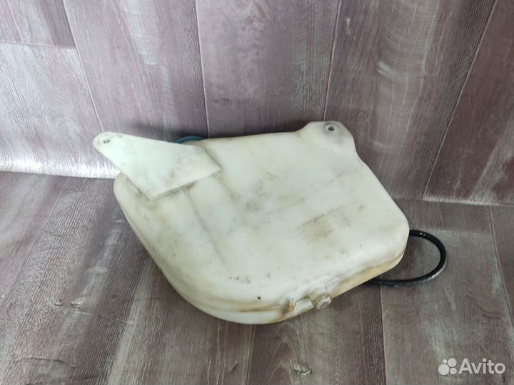 Бачок омывателя Vito 639