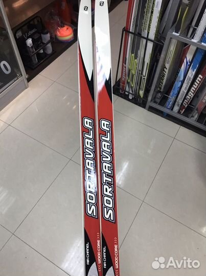 Лыжи Karjala без насечек 160-170см