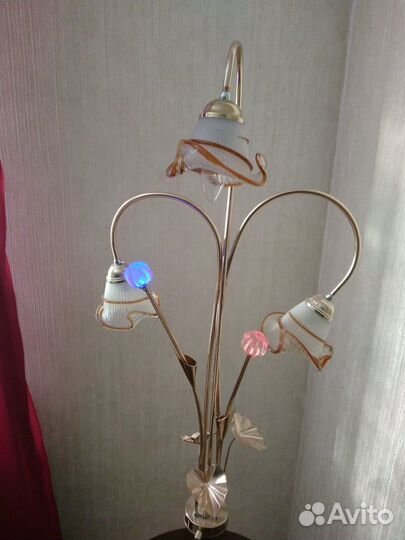 Торшер напольный со стеклянным столиком