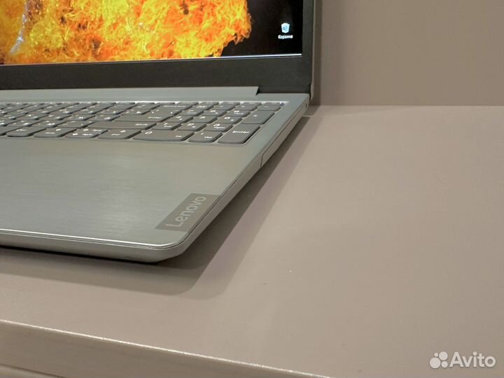 Lenovo intel 6305/8gb/ssd+500/UHD/ips Full Hd