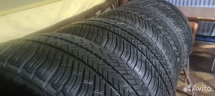 Michelin Pilot Alpin PA4 255/40 R20 и 285/35 R20 101V