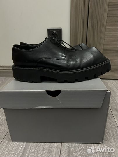 Balenciaga rhino