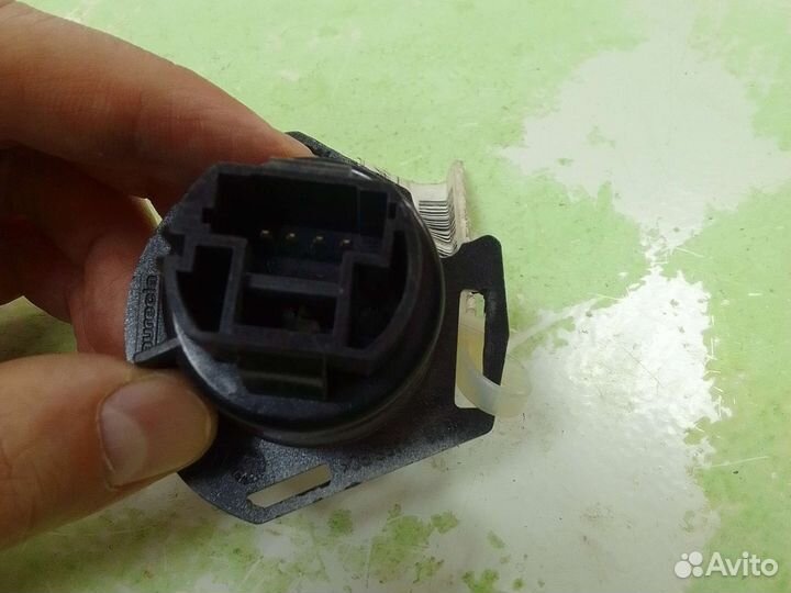 Кнопка запуска двигателя Renault Laguna 3