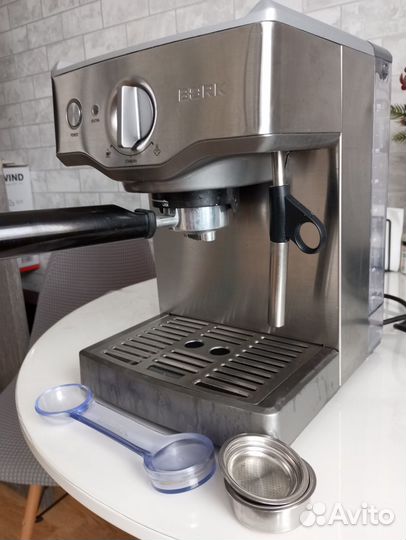 Кофемашина рожковая с капучинатором