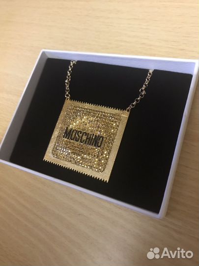 Колье Moschino