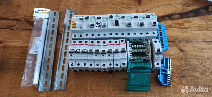 Дифференциальный автомат schneider