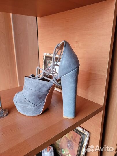 Продам босоножки в отличном состоянии