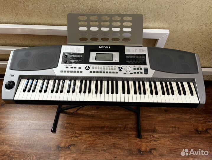 Синтезатор medeli mc780
