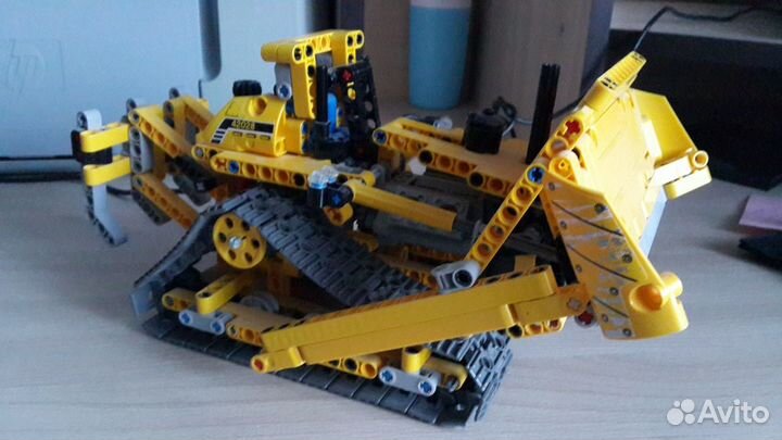 Lego technic 42028 Бульдозер