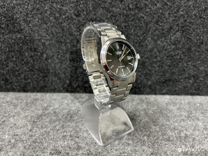 Часы casio новые