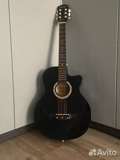 Акустическая гитара