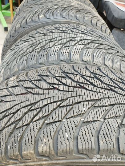 Nokian Tyres Hakkapeliitta R2 SUV 245/45 R18