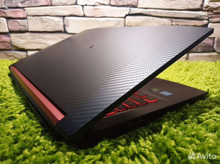 Acer Nitro 5 Core i5-8300H 12Gb NVMe GTX 1050 Ti