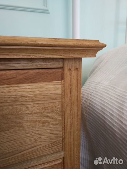 Тумбочка прикроватная из массива