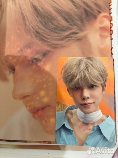 Карточка Енджун TXT из нового альбома рандом