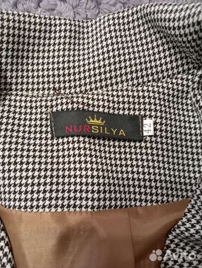 Укороченный женский пиджак