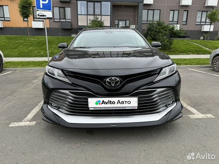 Toyota Camry 2.5 AT, 2019, 60 000 км