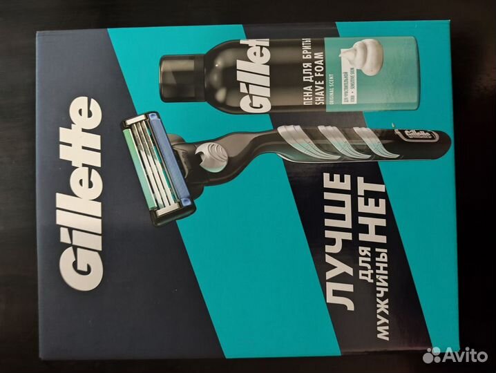 Подарочный набор для бритья Gillette Mach 3