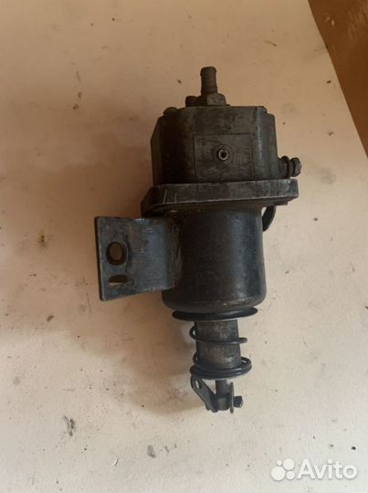 Разные запчасти на Москвич 402, 403, 407