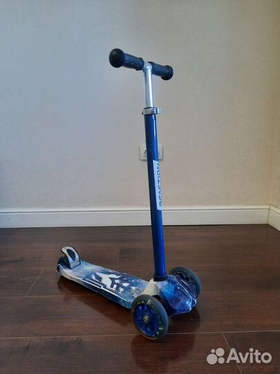 Самокат детский трехколесный