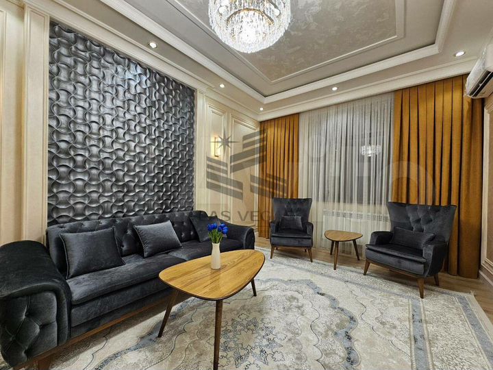 4-к. квартира, 130 м², 4/6 эт.