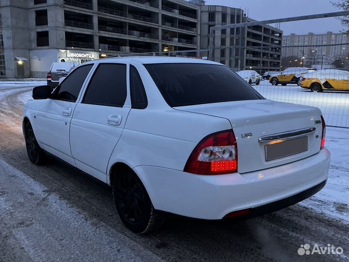 LADA Priora 1.6 МТ, 2011, 200 000 км