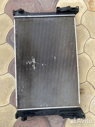 Радиатор охлаждения mercedes w 204