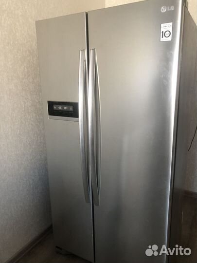 Холодильник LG