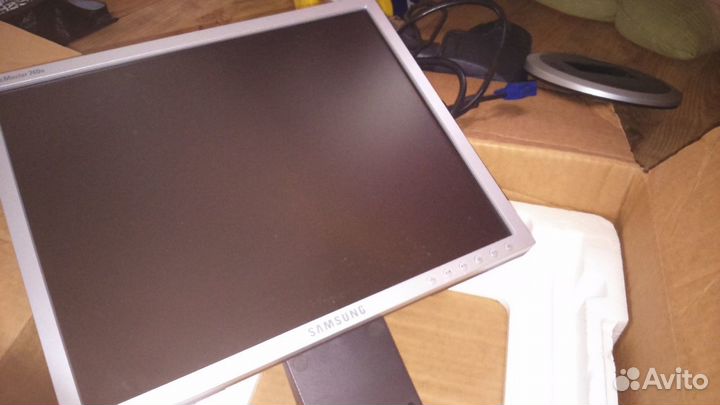 Монитор samsung syncmaster 740n