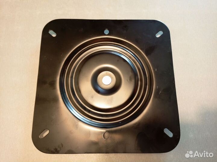 Площадка для кресла в лодку